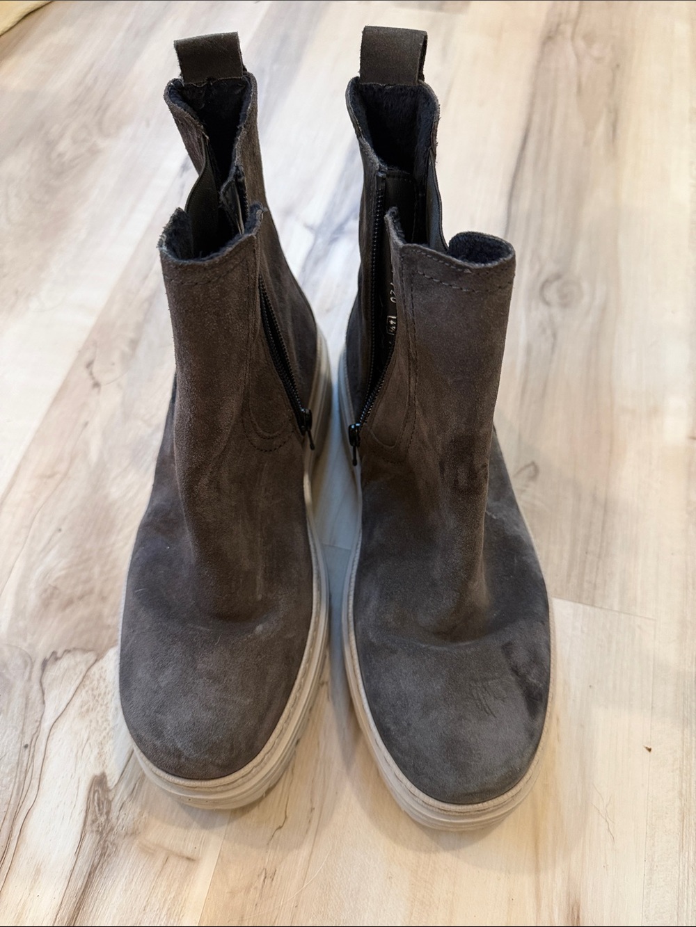 Gabor Women's Gray Suede Zip-Front Heeled Ankle Boots